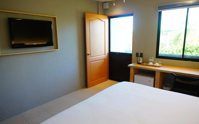 Mayfair Resort