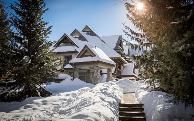 Stoney Creek Lagoon - Whistler Premier