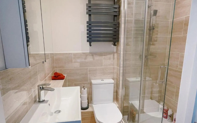 Relaxing 3-Bedroom City Centre Apartment