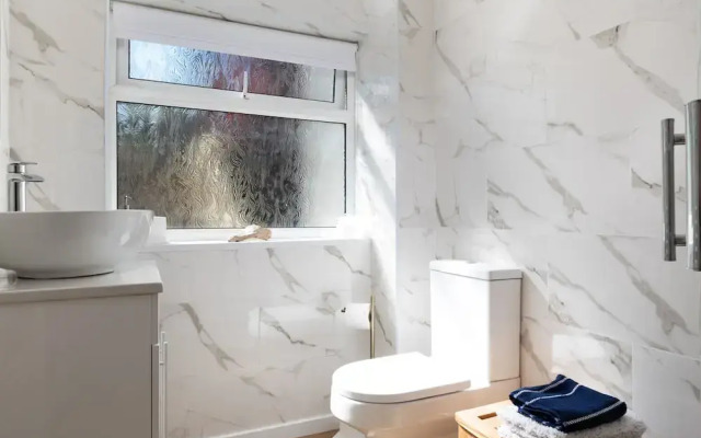 Ty Hapus - Close to Beach and Town