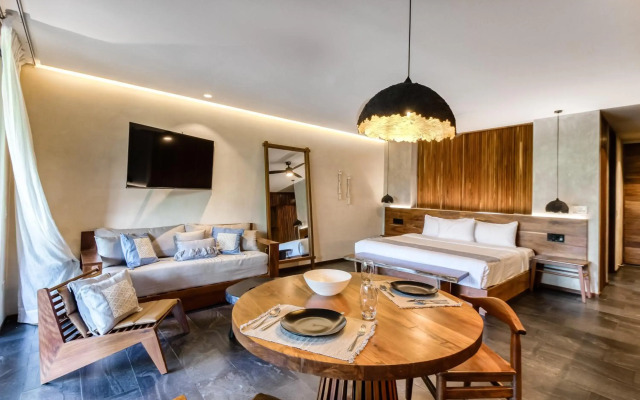 Miraluna B223 at Luum Zama