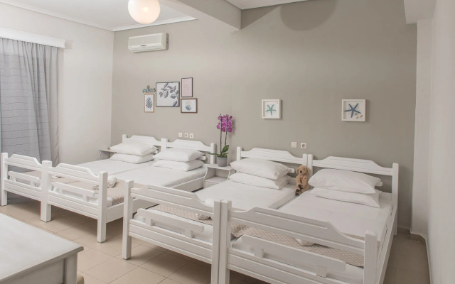 Aqua Beachfront Elegant Hotel