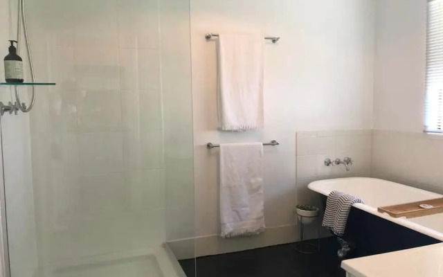 Sunshine Beach Hideaway