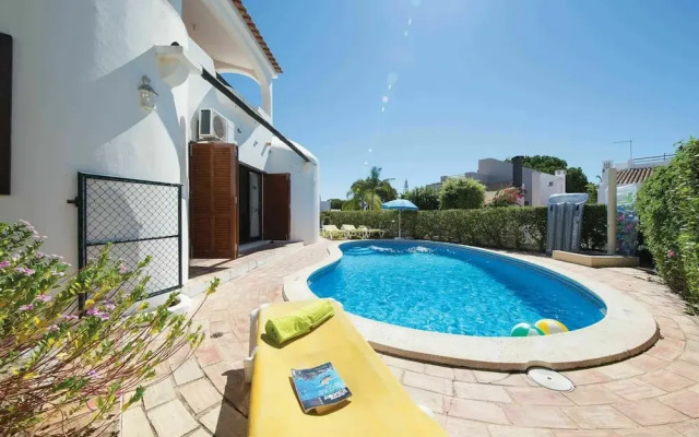 Modern Holiday Home in Quarteira With Swimming Pool