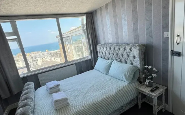 OYO Shore Surf Lodge