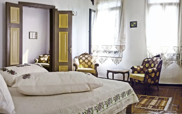 Saklı Konak