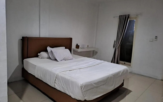 OYO 1555 Unik Guesthouse Syariah – Guest Rooms – Jakarta
