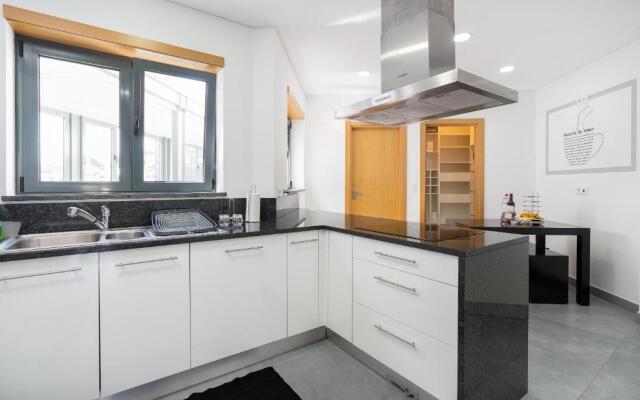 Luxurious Apartment Funchal - Casa Valentina - Rent2U, Lda