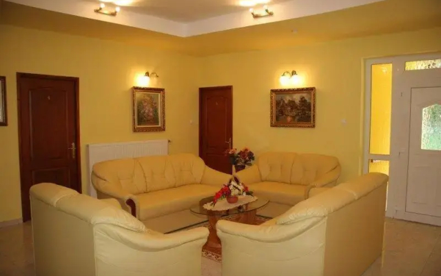 Korona Apartmanház