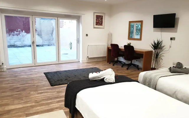 Stratford Rooms