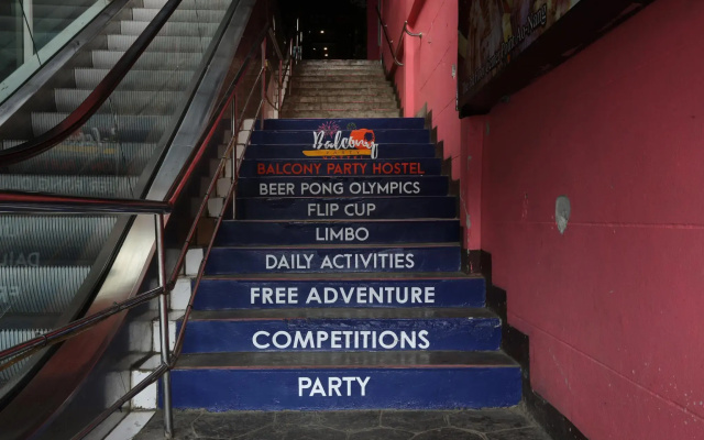 Balcony Party Hostel - Adult Only +18