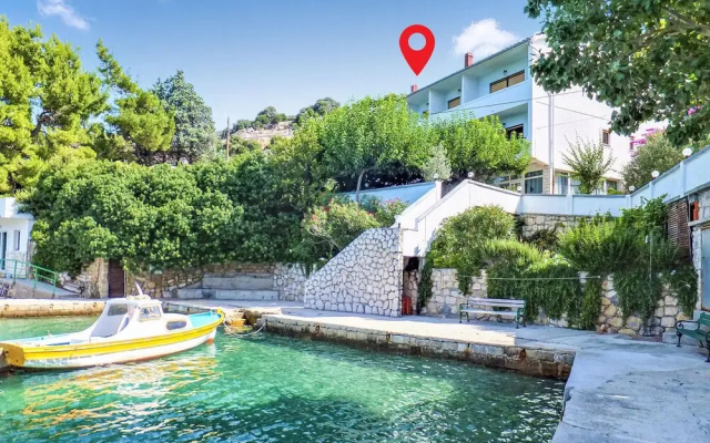 Amazing Apartment in Supetarska Draga With Wifi and 1 Bedrooms