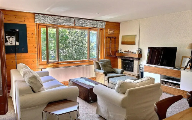 35 Rooms Apartment at 300m From the Cableway