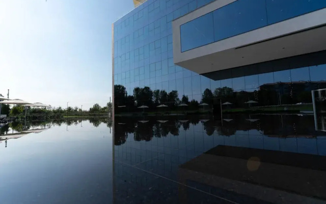 Life Hotel
