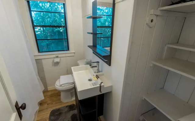 Low Tide Apartment 2