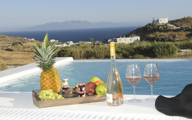 The Ammonite Resort – Adults Only