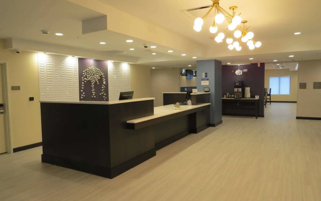 Spark by Hilton Erie