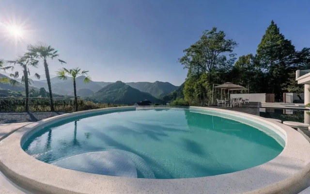Wild Persimmon Warm Soup Homestay