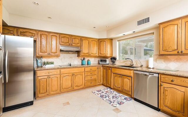 Paradise Retreat 4BR by Casago