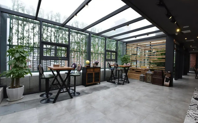 James Joyce Coffetel·Chengdu Chunxi