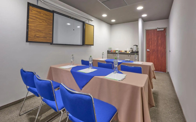 City Express Junior by Marriott Mexicali