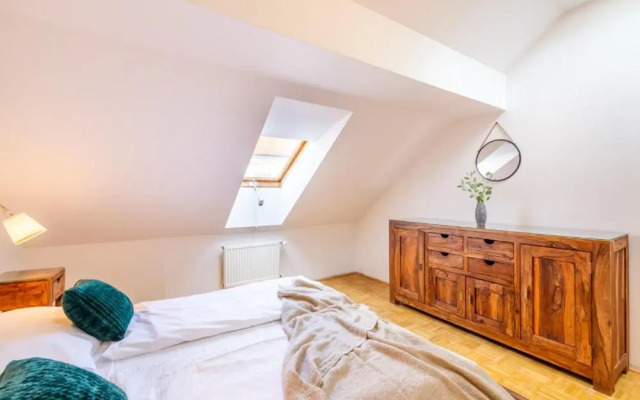 Templová 7 - Old Town Large Apartment with Terrace