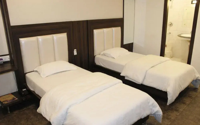 Hotel Kimaya