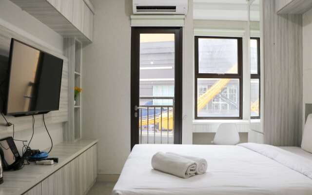 Cozy And Relaxing Studio At Transpark Cibubur Apartment