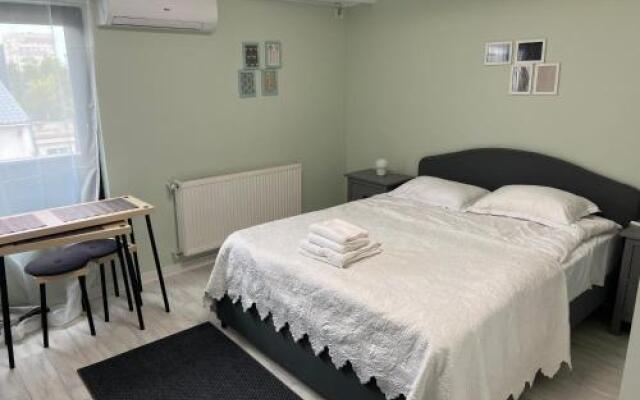 AZZA Aparthotel