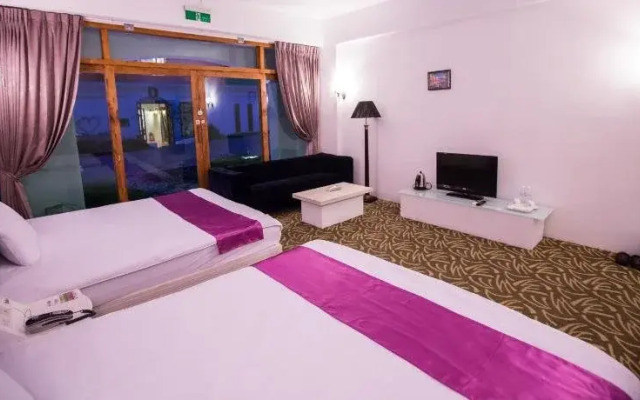 Rainbowtown Hotel