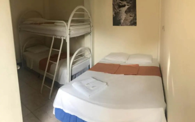 Hostal San Jose - Hostel