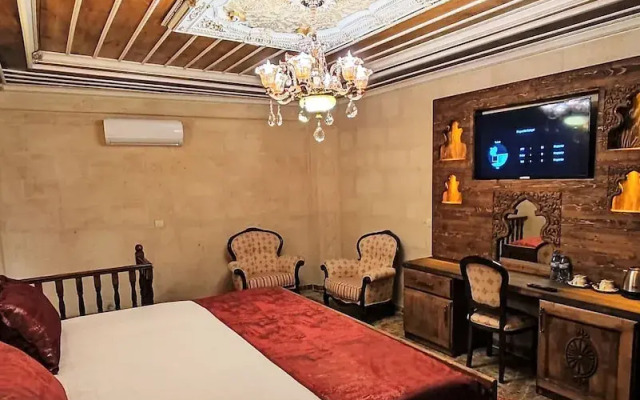 Dream Cave Hotel & Hostel