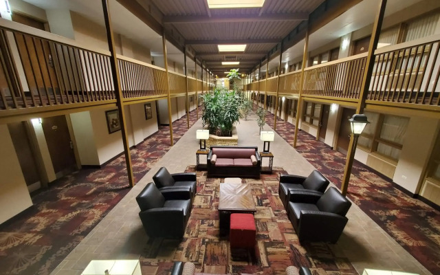 Crossroads Hotel & Watertown Event Center