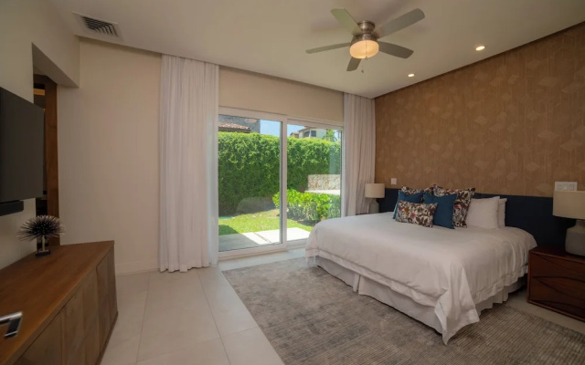 Casa Ohana 5 Bdrs Ocean View in Los Suenos