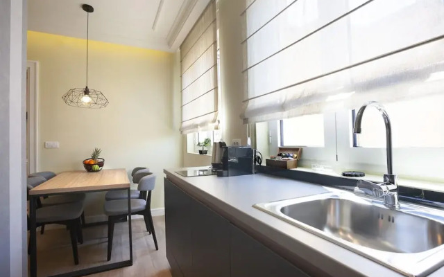 Dj City Vista Luxury Apartments