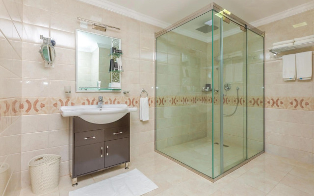 Ezdan Hotel Residence