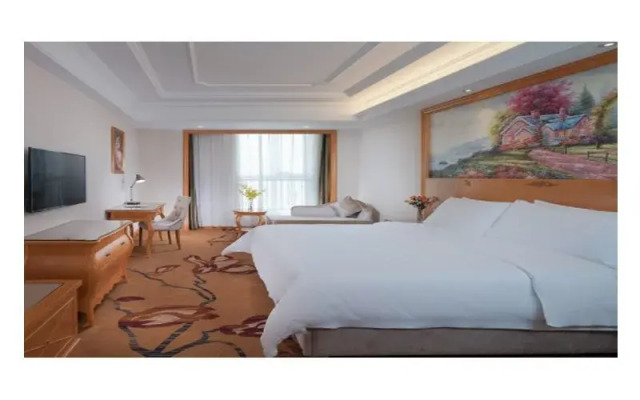 Vienna International Hotel