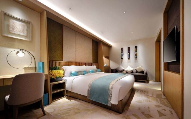 Wyndham Grand Plaza Royale Shuangyue Bay