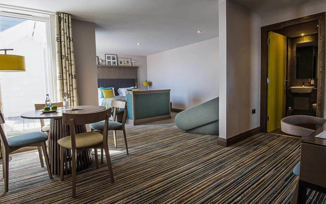 The Waterside Hotel