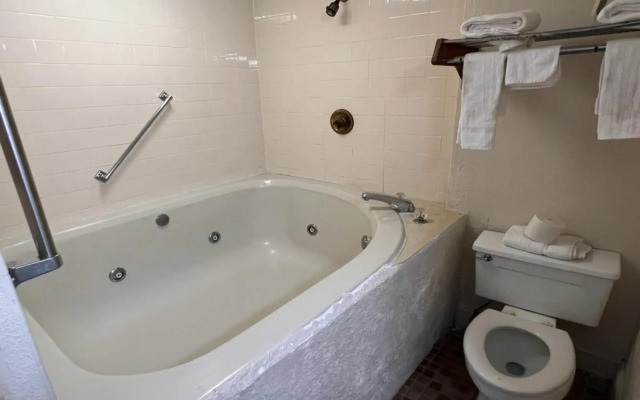 Super Inn and Suites Milledgeville