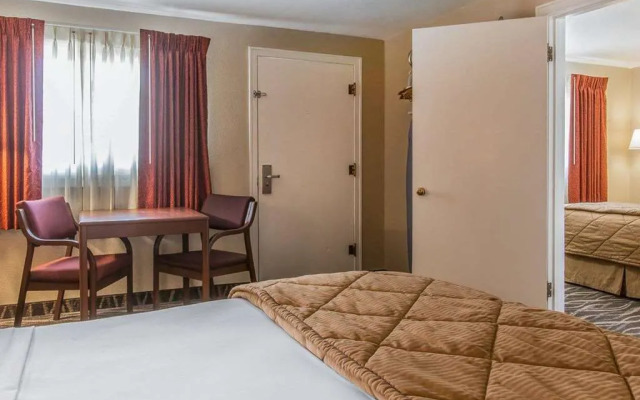Rodeway Inn & Suites Sheridan