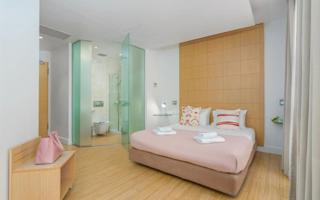 Chic Hotel