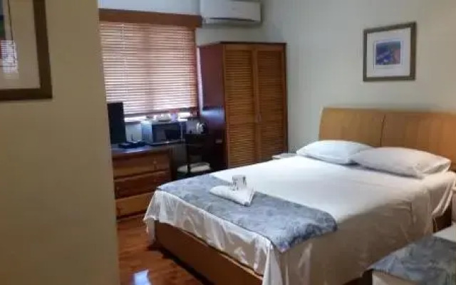 Lahara Lodge