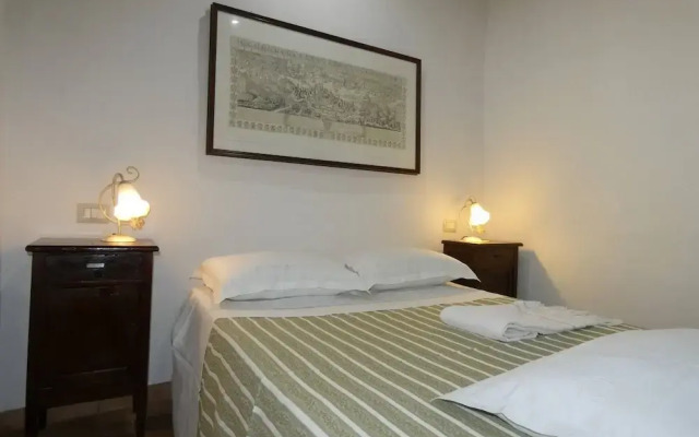 SCAPPO IN UMBRIA, Porta Leone