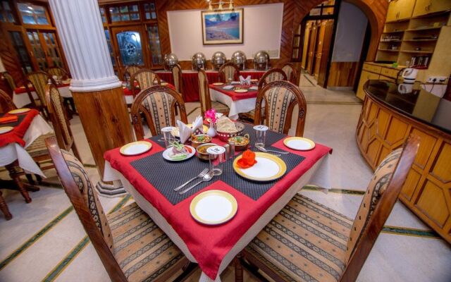 Leisure Vacations Karnika Resort