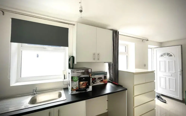 Immaculate 1-bed Studio in London