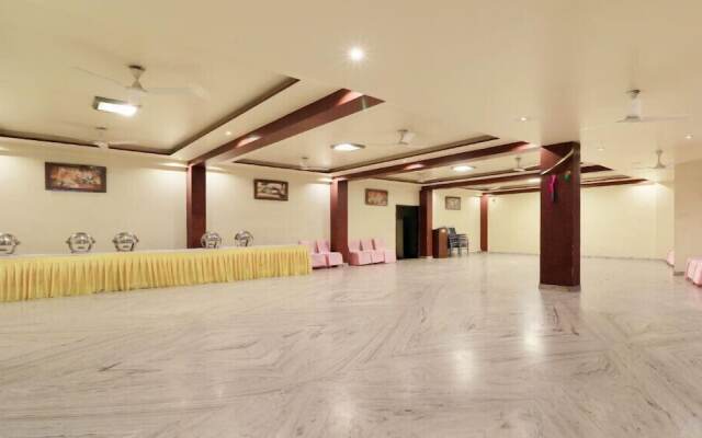 Jypore Saffron Inn & Suites