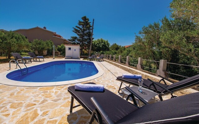 Beautiful Home in Barbat With Wifi and 2 Bedrooms