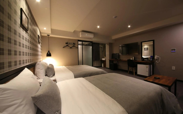 The Last Hotel