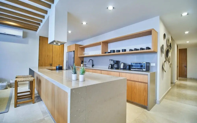Pure Condos 304 By Lockey